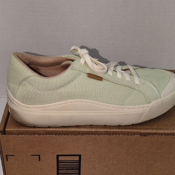 Dr. Scholl's Light Green Canvas Sneakers Womens Size 10 - Picture 8 of 16
